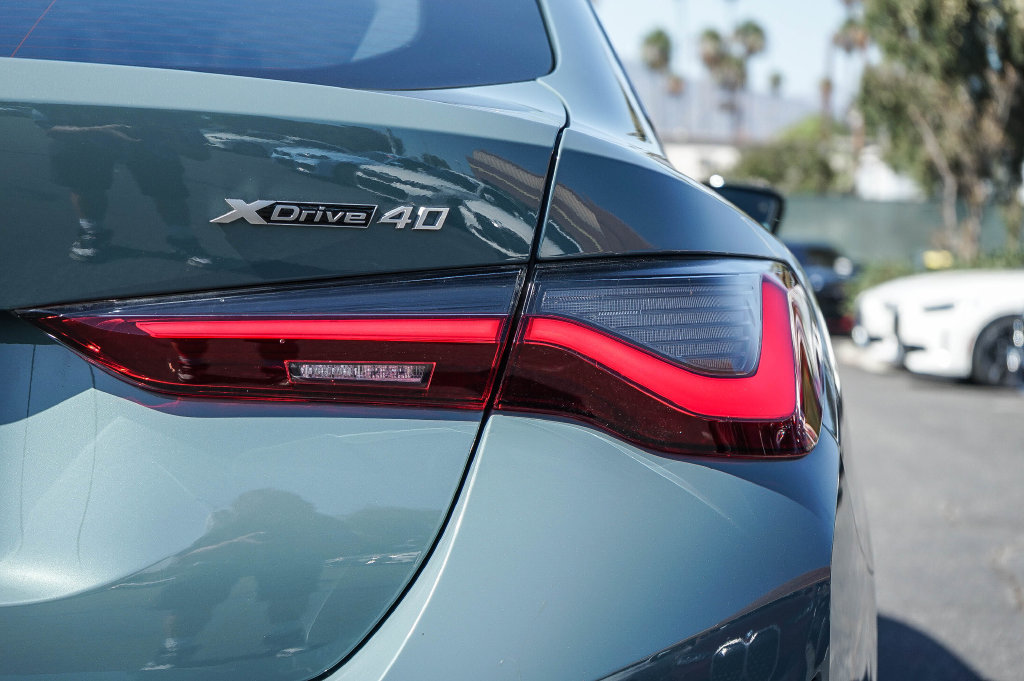 Certified 2025 BMW i4 xDrive40i AWD/4WD image 7