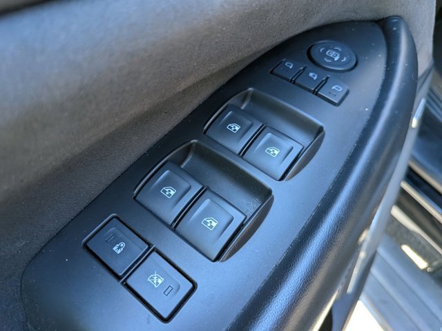 Used 2017 Cadillac Escalade ESV Platinum RWD image 11