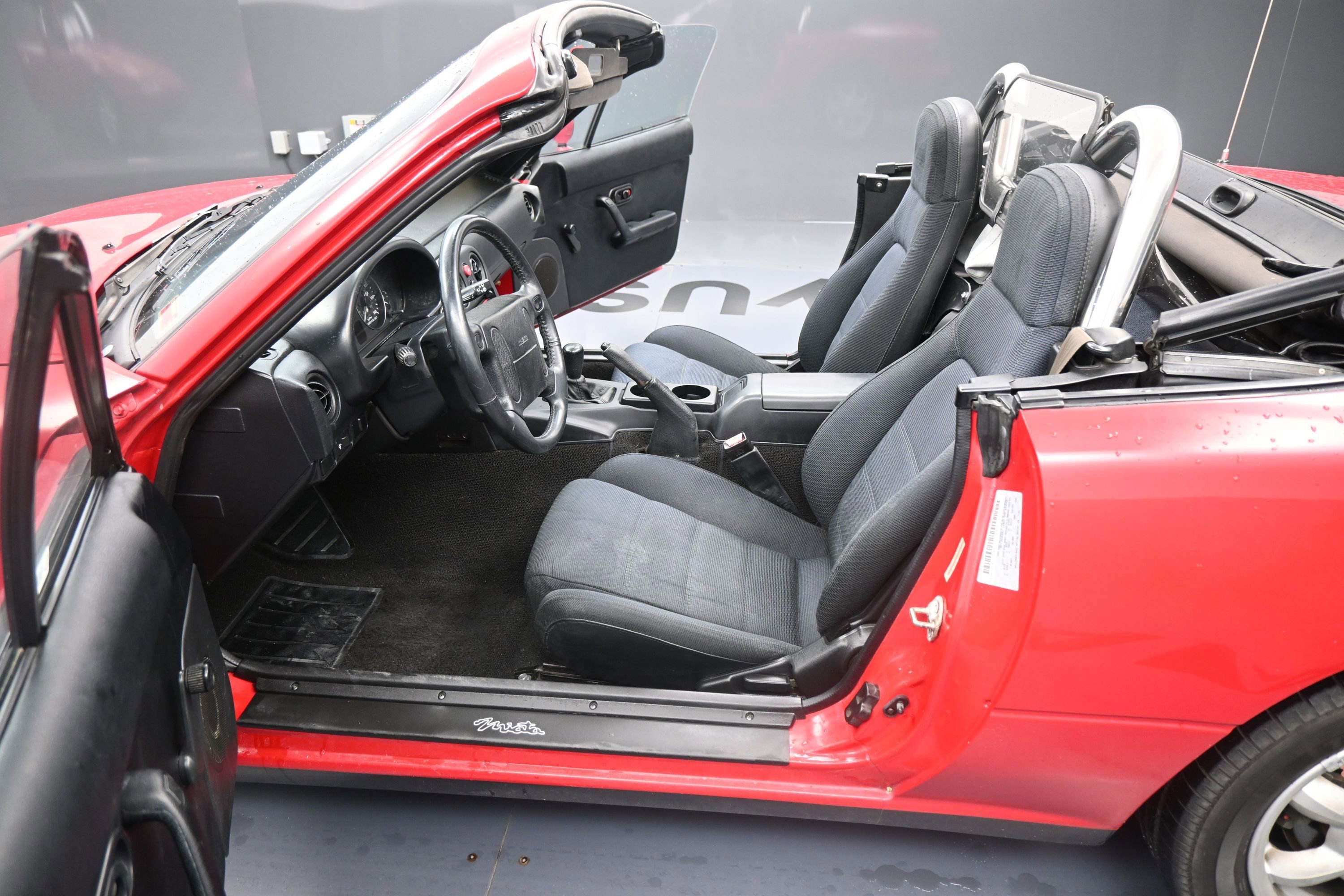 Used 1990 MAZDA MX-5 Miata RWD image 14
