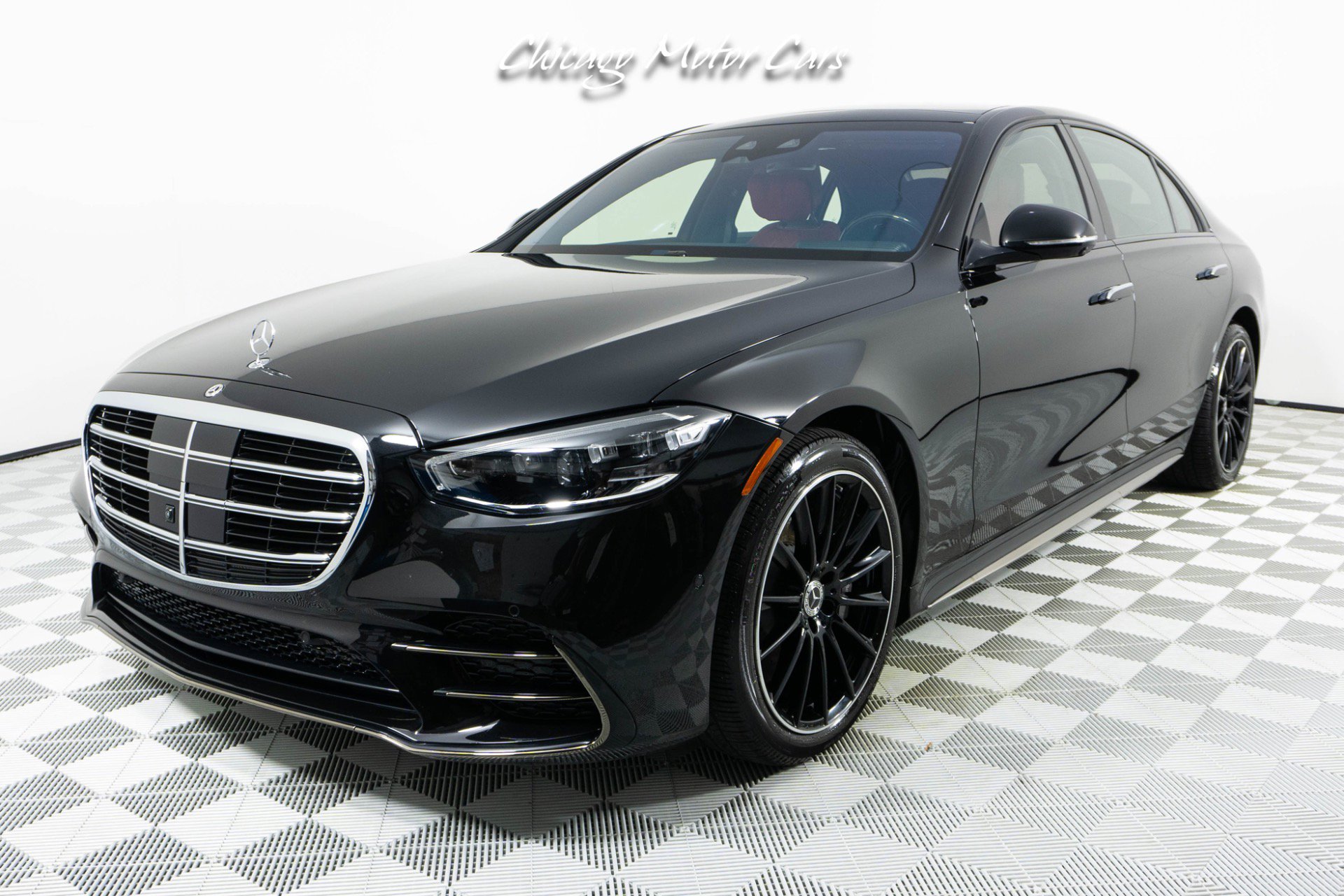 Used 2024 Mercedes-Benz S 580 4MATIC Sedan video 1