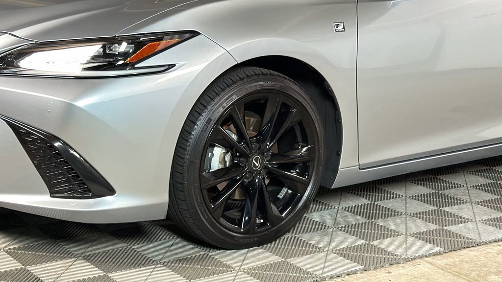 Certified 2023 Lexus ES 300h F Sport w/ Accessory Package (Z2) FWD image 4