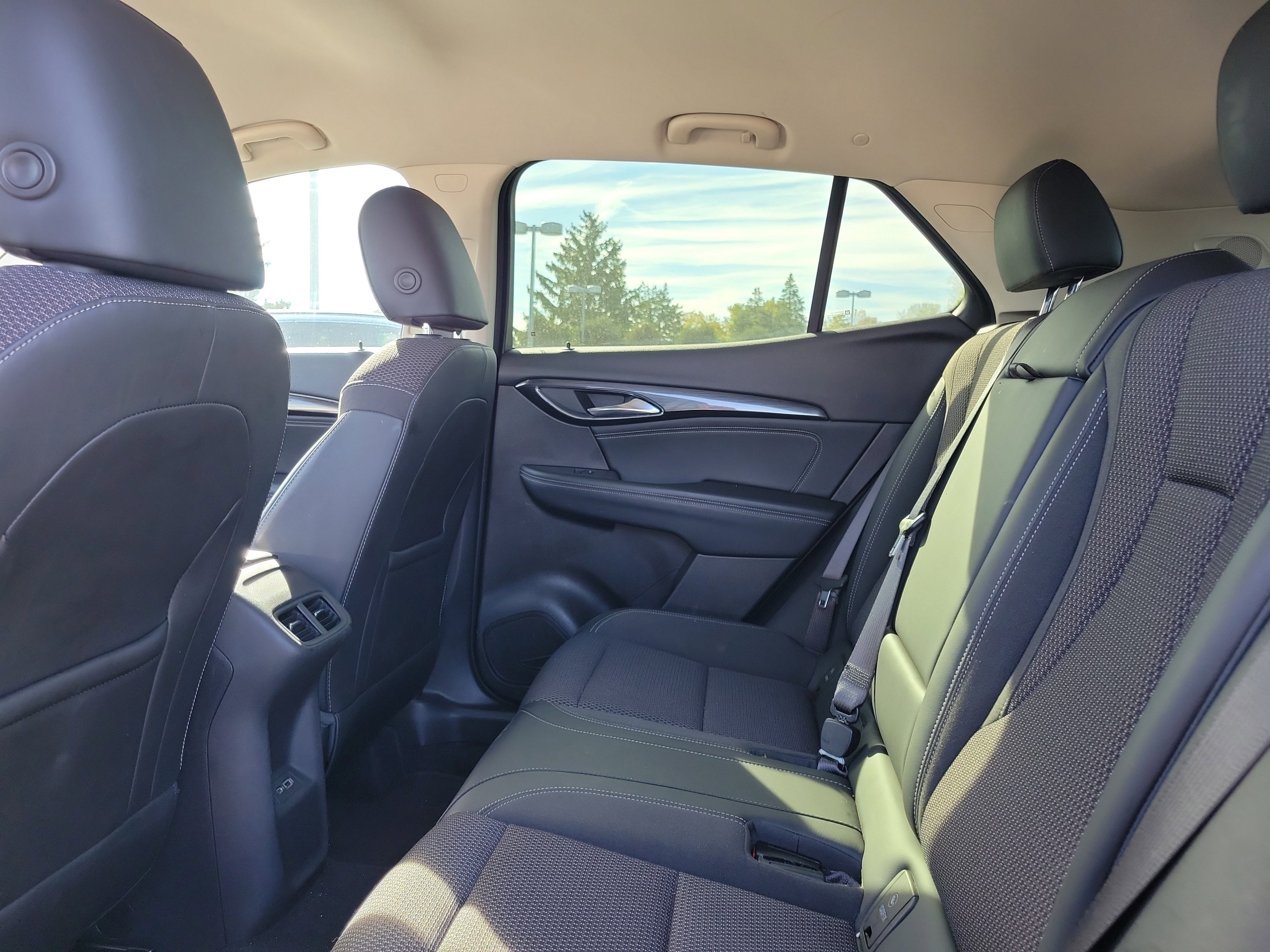 Used 2022 Buick Envision Preferred image 11