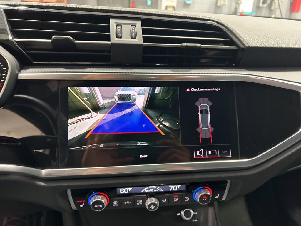 Used 2025 Audi Q3 2.0T Premium image 13