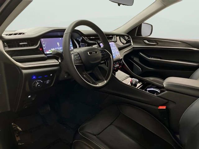 Used 2023 Jeep Grand Cherokee 4WD 4xe w/ Luxury Tech Group II image 29