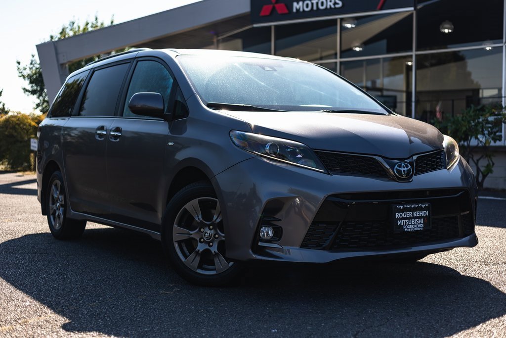 Used 2020 Toyota Sienna SE Premium