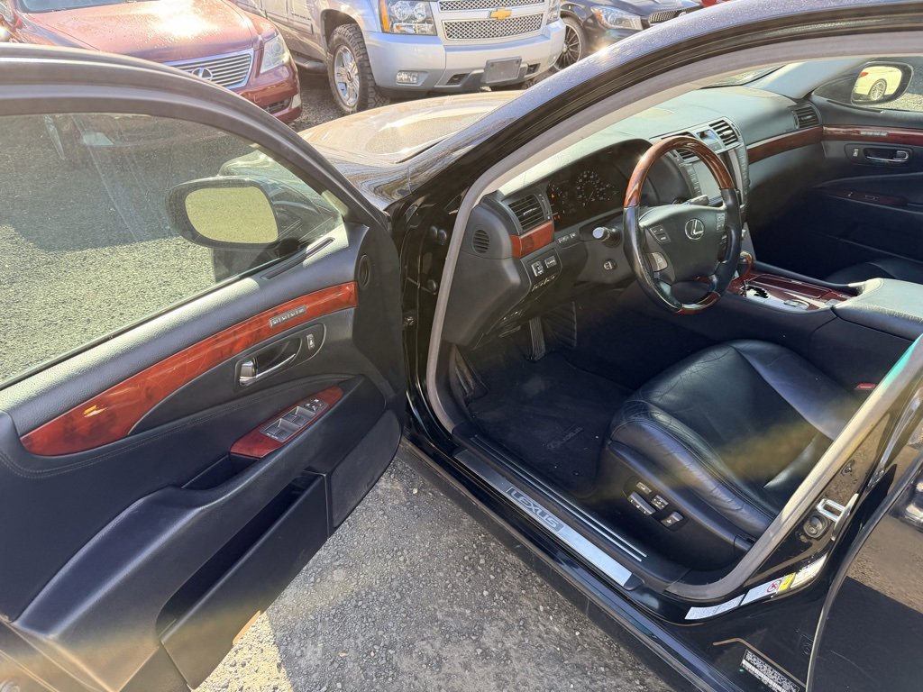 Used 2011 Lexus LS 460 AWD image 14