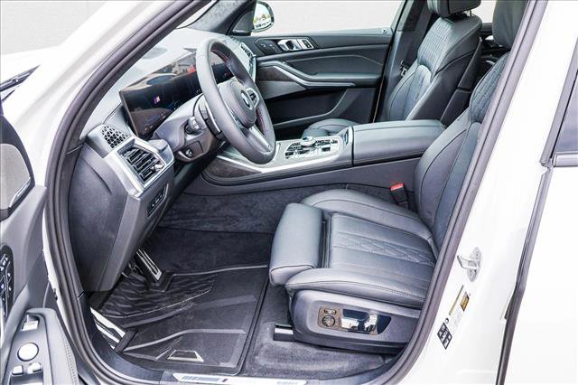 Used 2025 BMW X7 M60i w/ Executive Package AWD/4WD image 12
