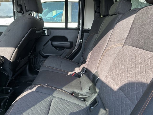 Used 2024 Jeep Gladiator Mojave w/ Convenience Group image 36