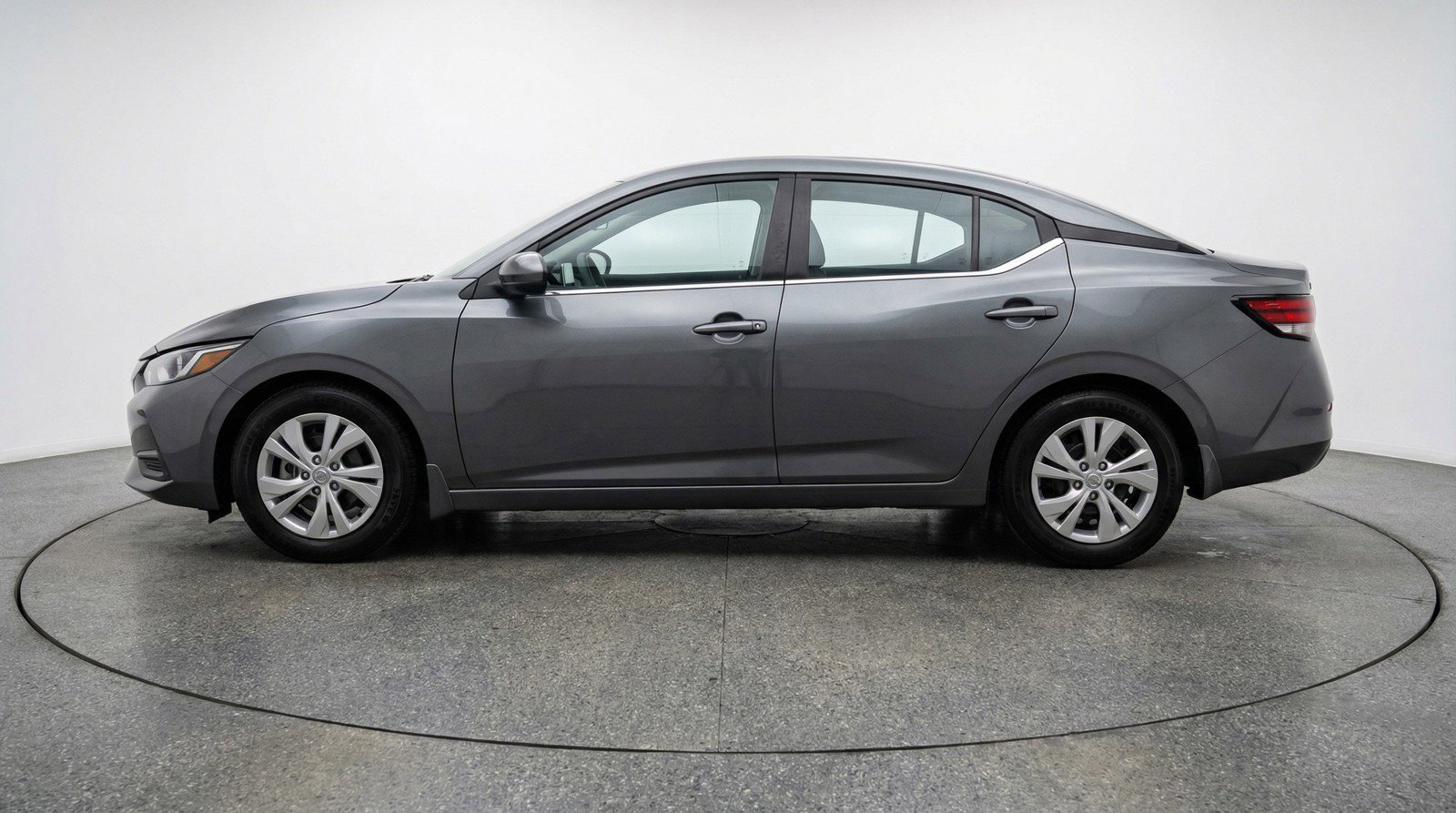 Used 2025 Nissan Sentra S FWD image 5