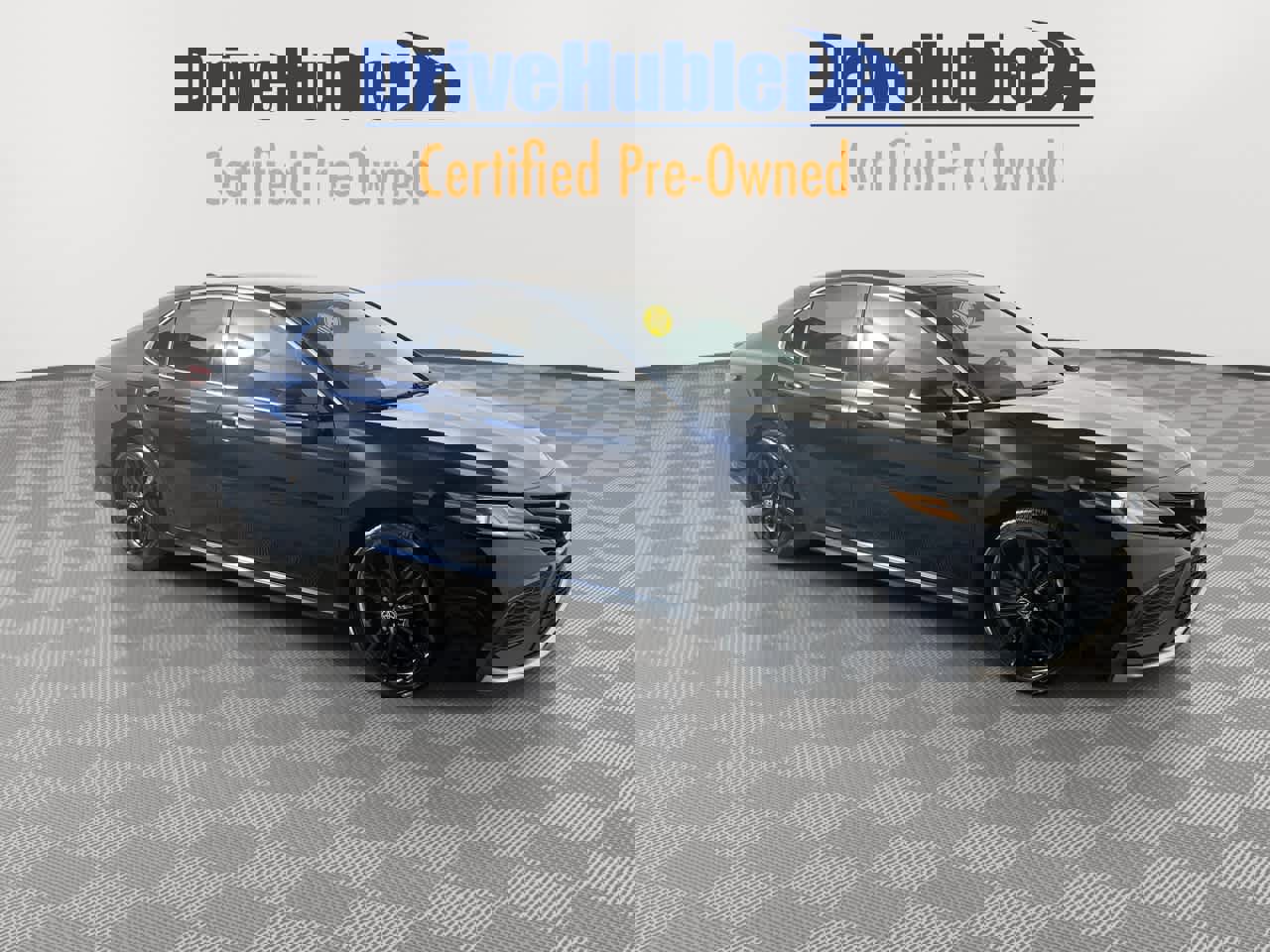 Used 2021 Toyota Camry XSE image 2