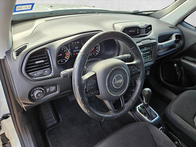 Used 2020 Jeep Renegade Altitude FWD image 10