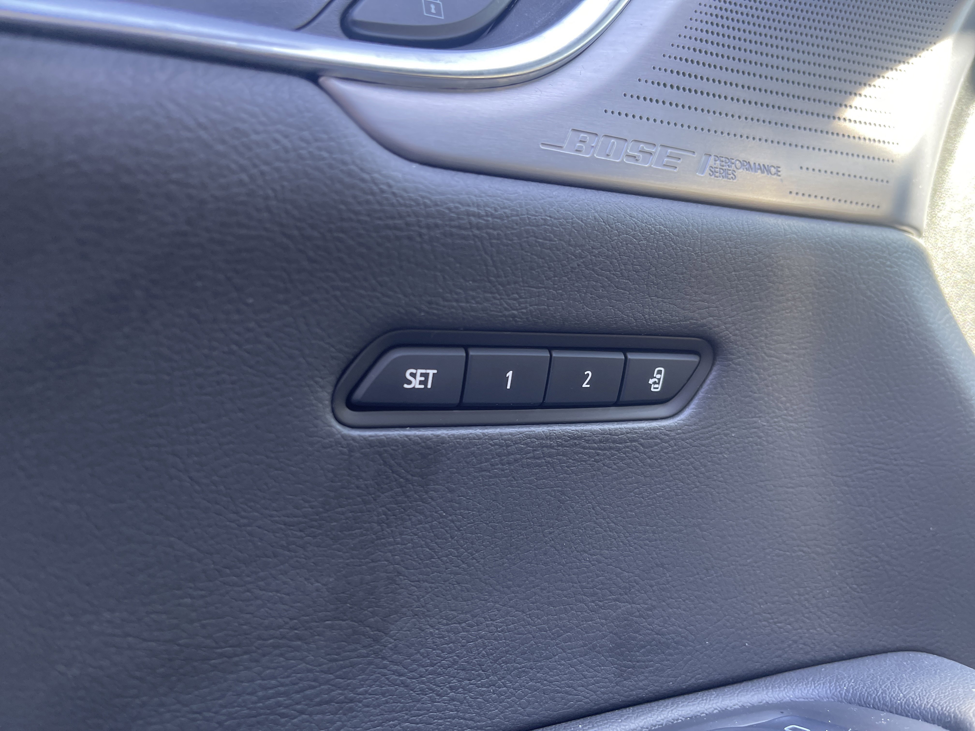 Certified 2025 Cadillac XT6 Premium Luxury image 19