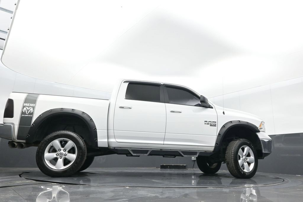 Used 2019 RAM 1500 Classic SLT image 32
