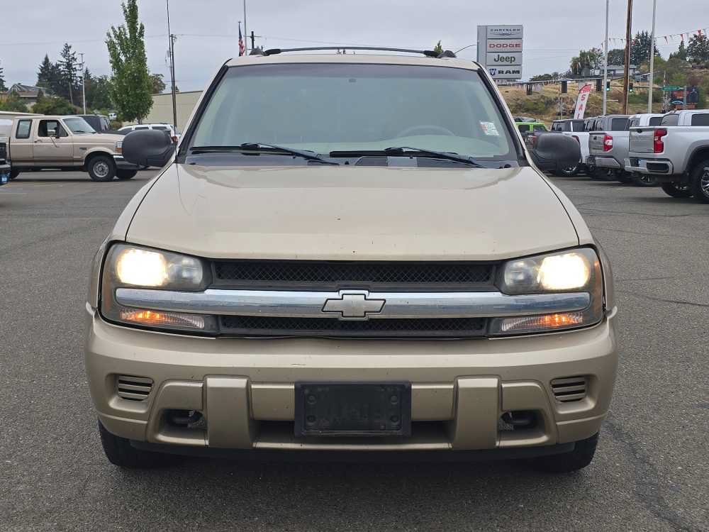 Used 2004 Chevrolet TrailBlazer LS w/ LS Preferred Equipment Group AWD/4WD image 5