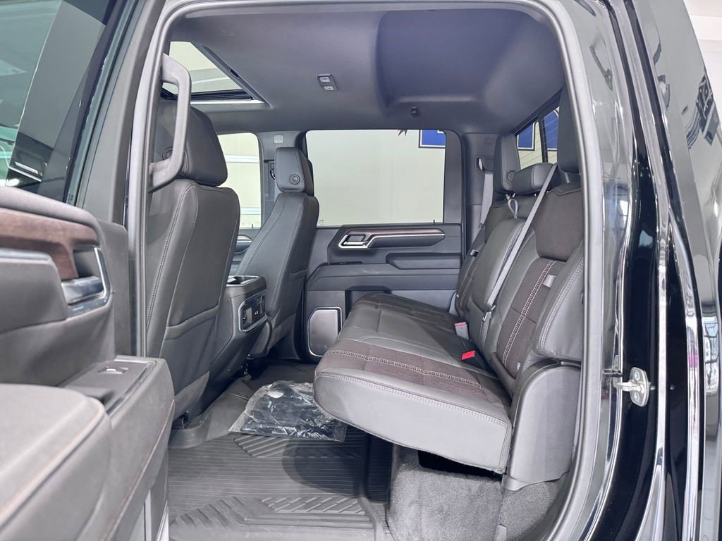 Certified 2025 Chevrolet Silverado 2500 High Country w/ Technology Package image 12