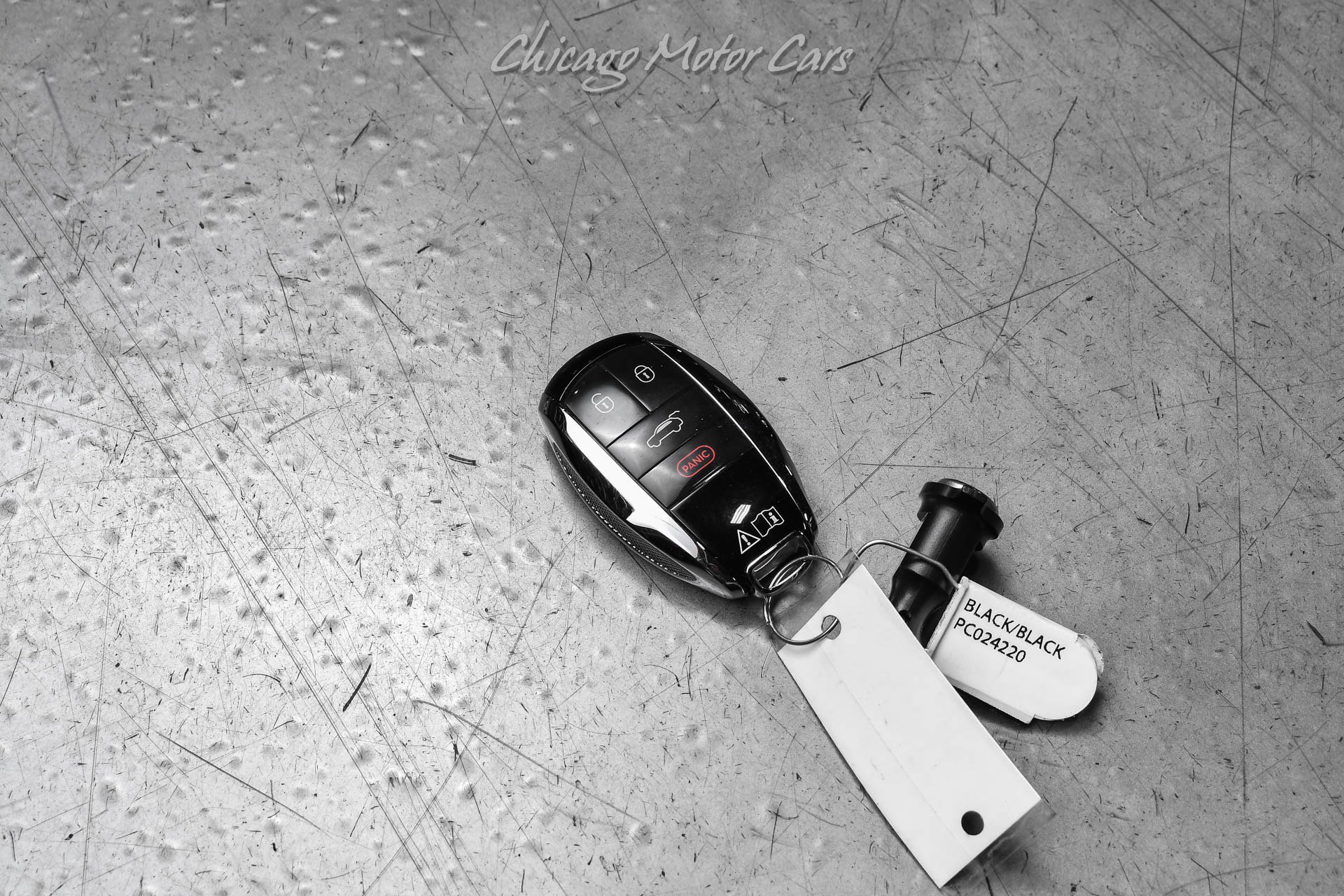 Used 2023 Bentley Bentayga Plug-In Hybrid image 58