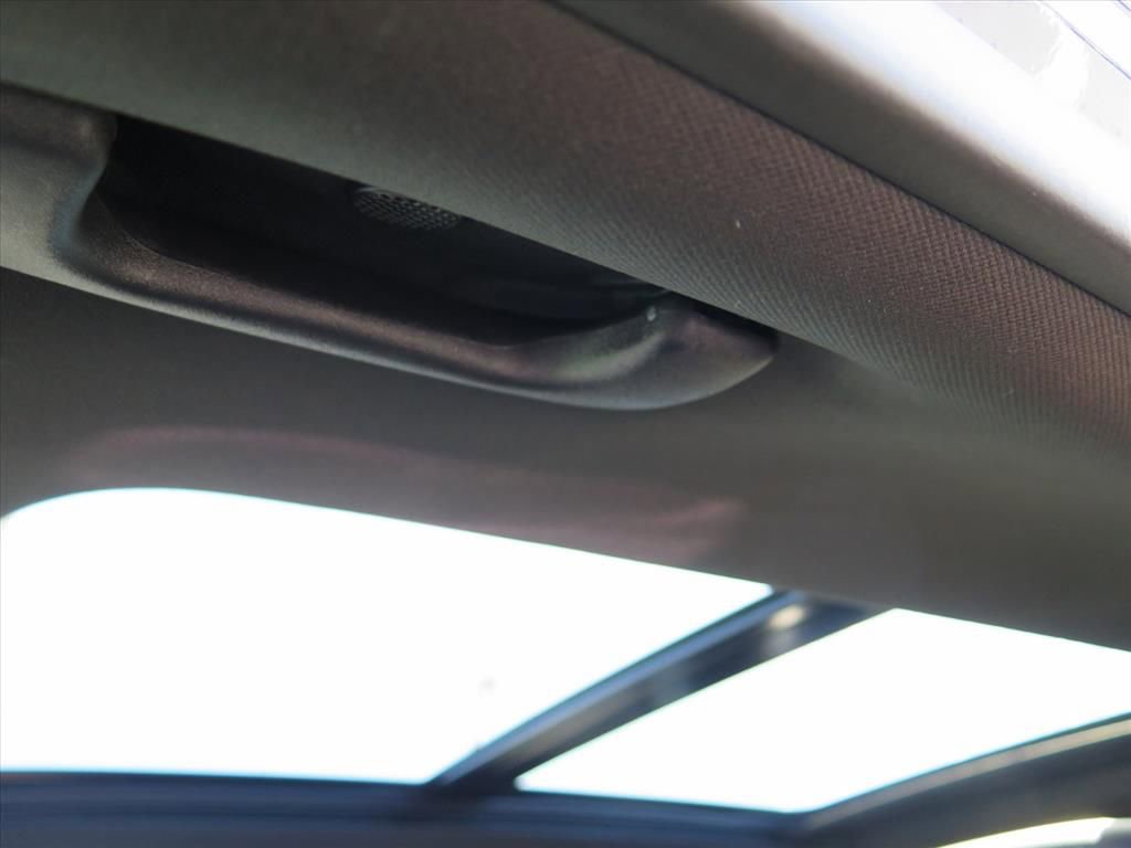 Used 2025 Cadillac XT6 Premium Luxury image 12