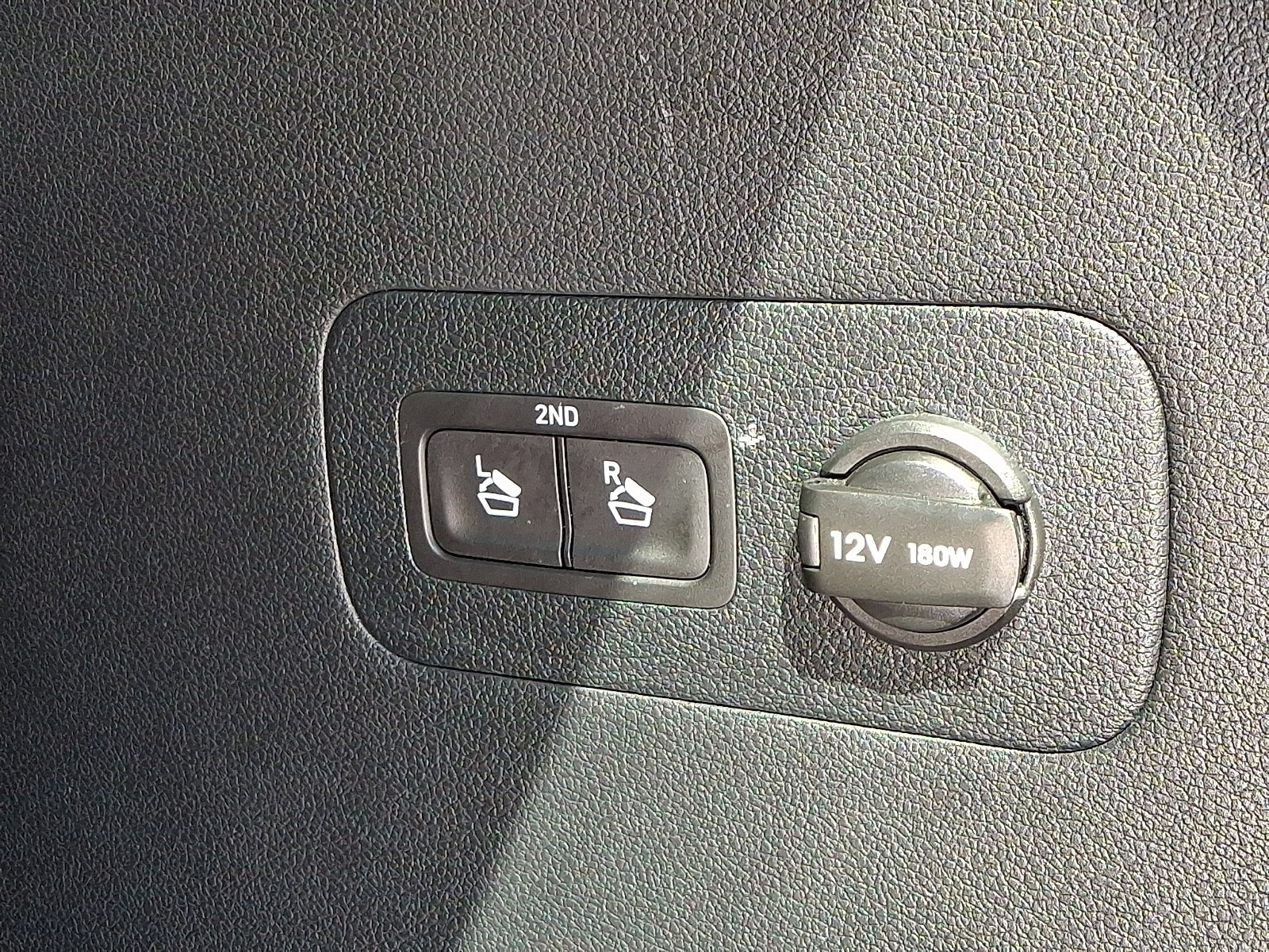 Used 2023 Hyundai Santa Fe SEL w/ Premium Package AWD/4WD image 32