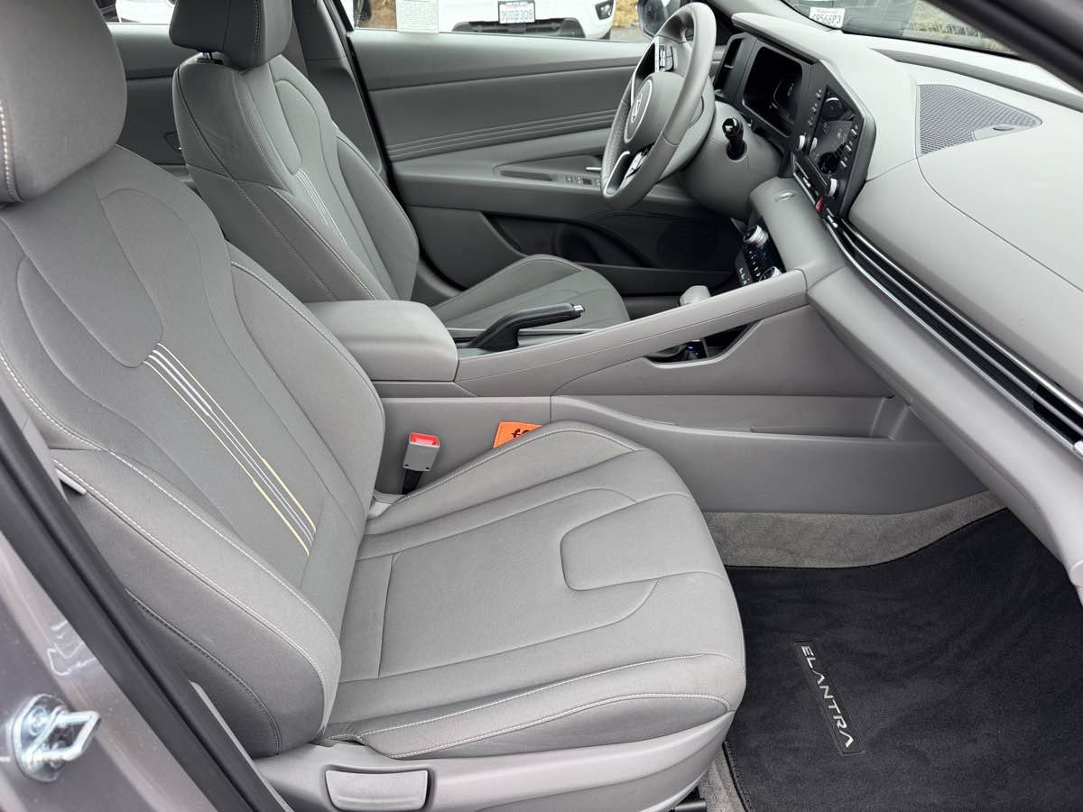 Used 2026 Hyundai Elantra Sport FWD image 12