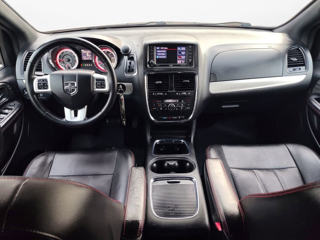 Used 2019 Dodge Grand Caravan GT image 3