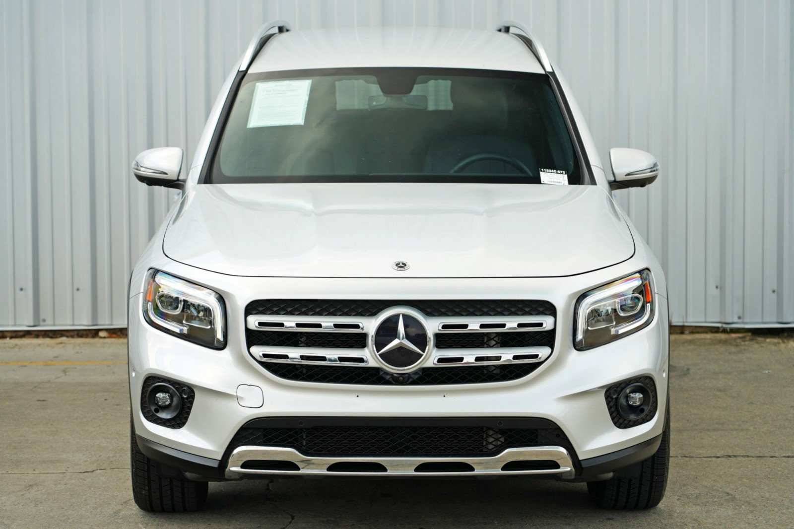 Used 2021 Mercedes-Benz GLB 250 4MATIC w/ Premium Package image 46