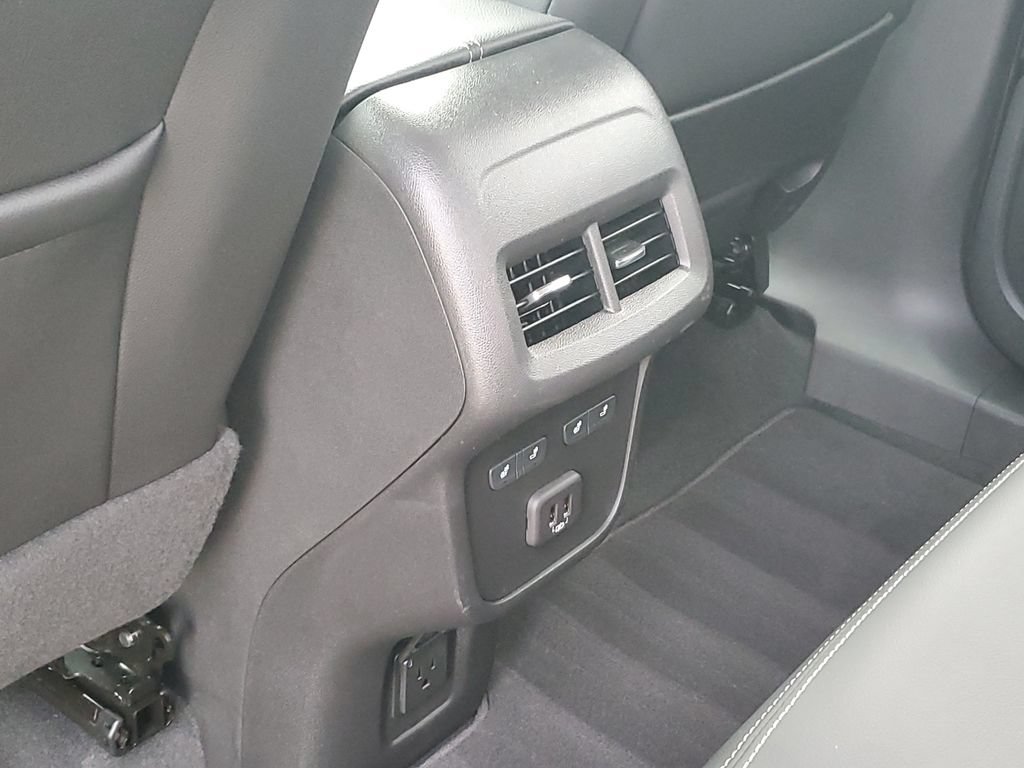 Used 2023 GMC Terrain Denali w/ Denali Premium Package AWD/4WD image 37