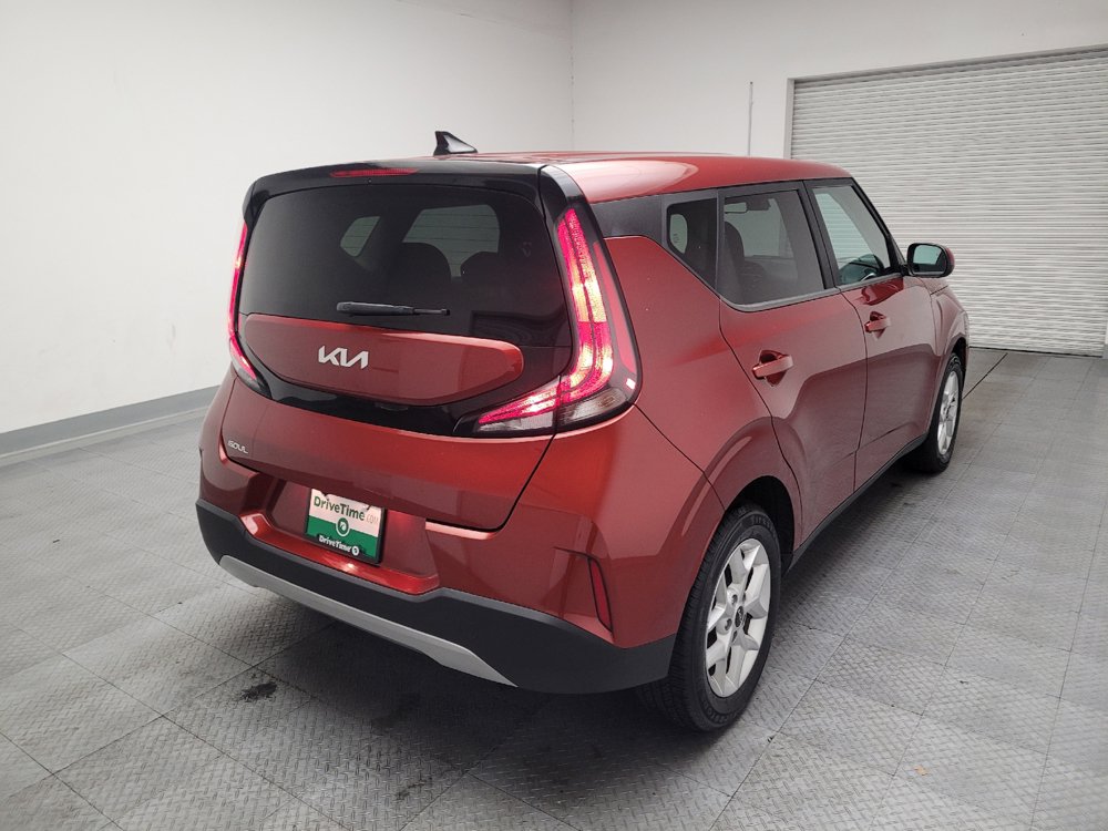 Used 2023 Kia Soul LX w/ LX Technology Package FWD image 9