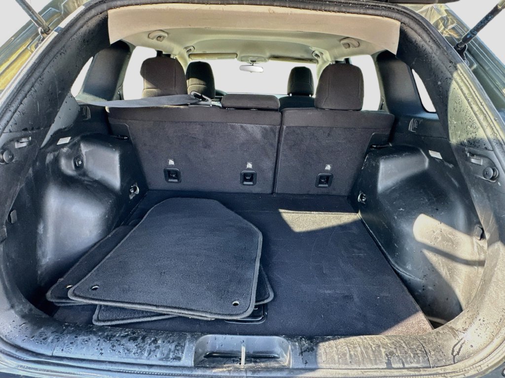 Used 2020 Jeep Cherokee Latitude FWD image 30