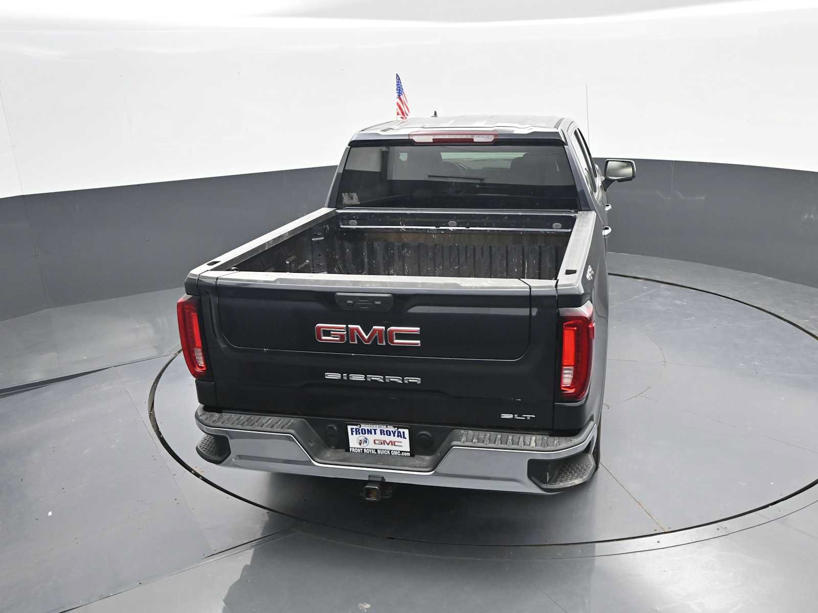 Used 2025 GMC Sierra 1500 SLT AWD/4WD image 16