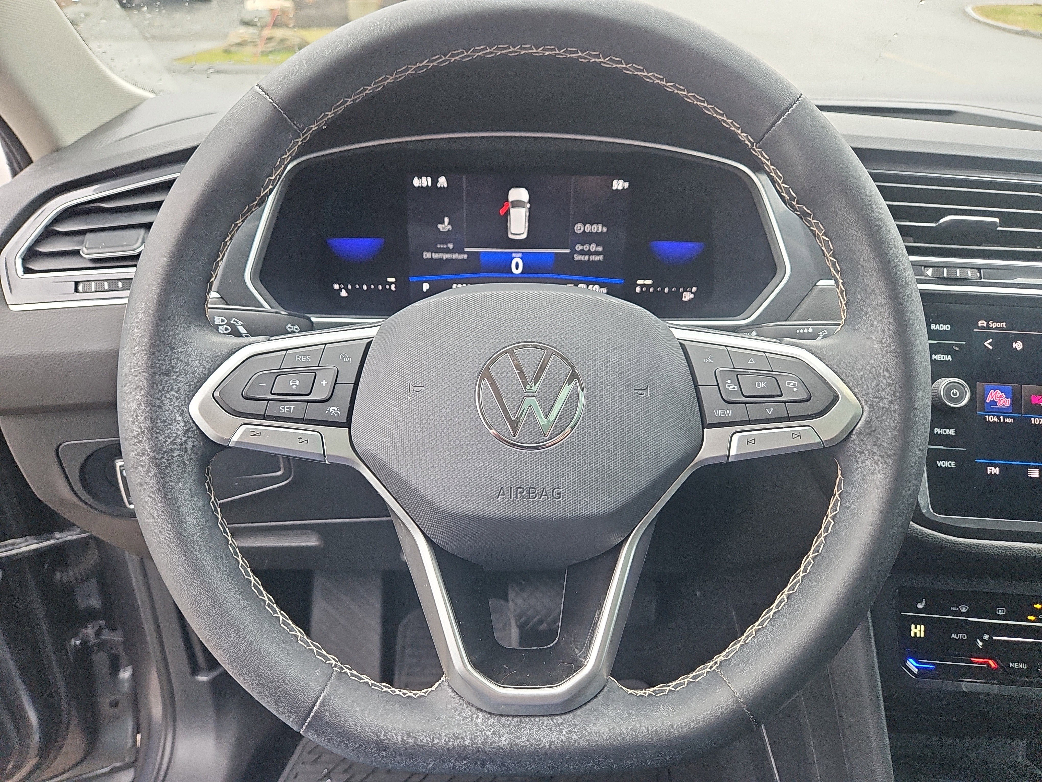 Certified 2022 Volkswagen Tiguan SE w/ Panoramic Sunroof Package image 21