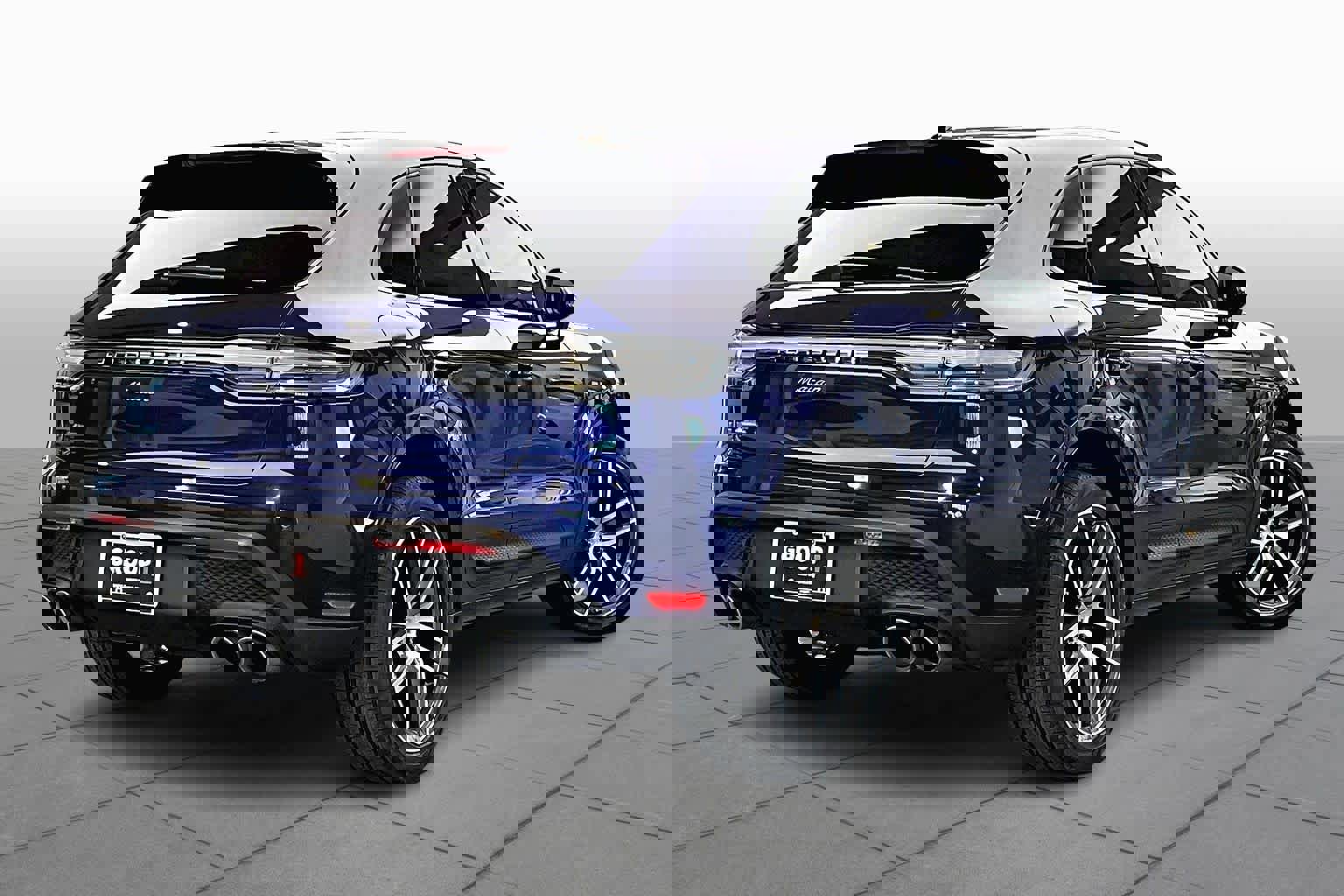 Used 2022 Porsche Macan w/ Premium Package Plus image 12