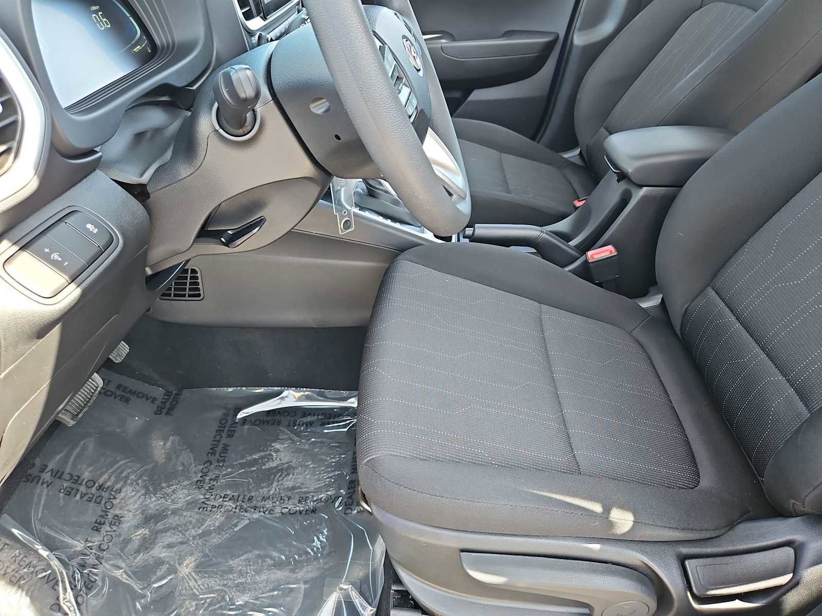 Certified 2025 Hyundai Venue SE image 16