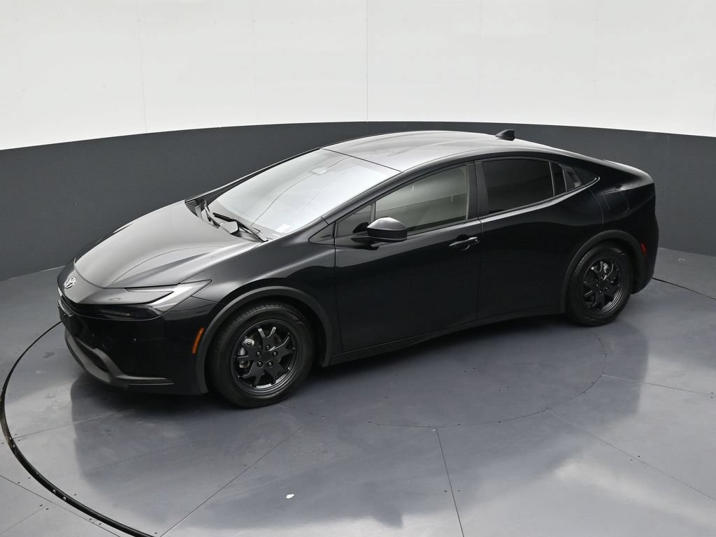 Used 2024 Toyota Prius LE FWD image 12