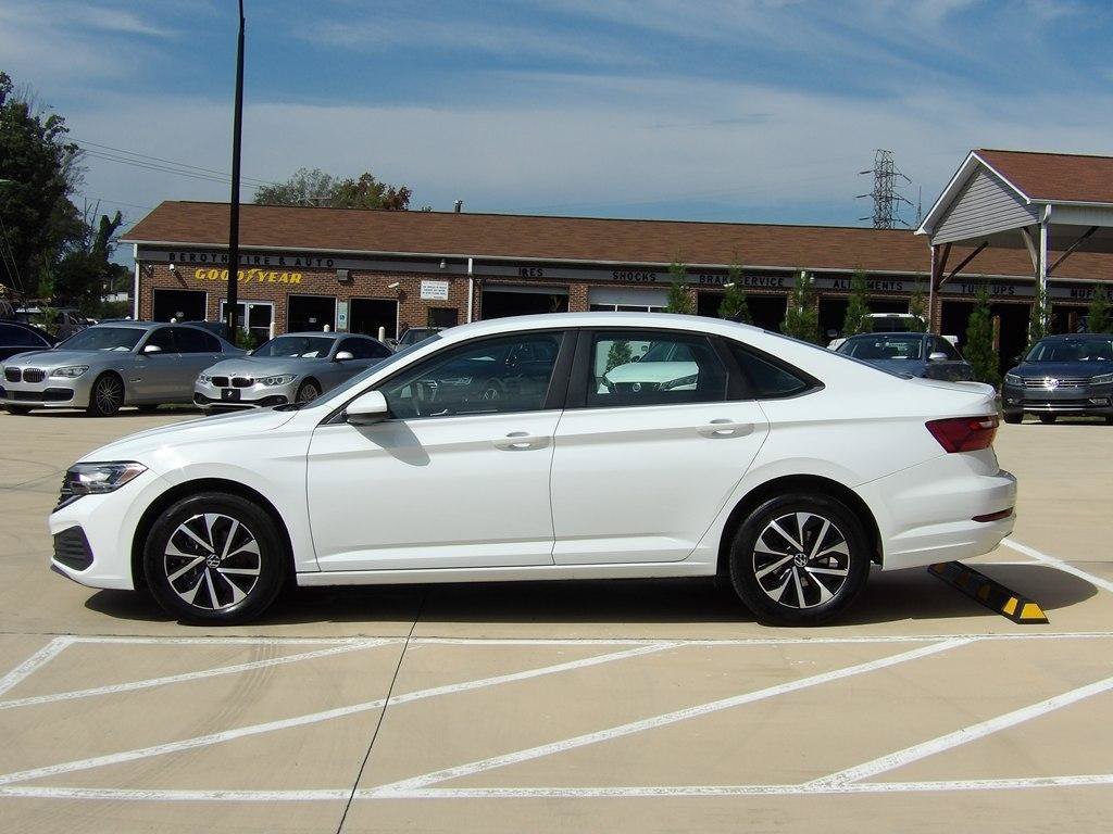 Used 2024 Volkswagen Jetta S FWD image 2