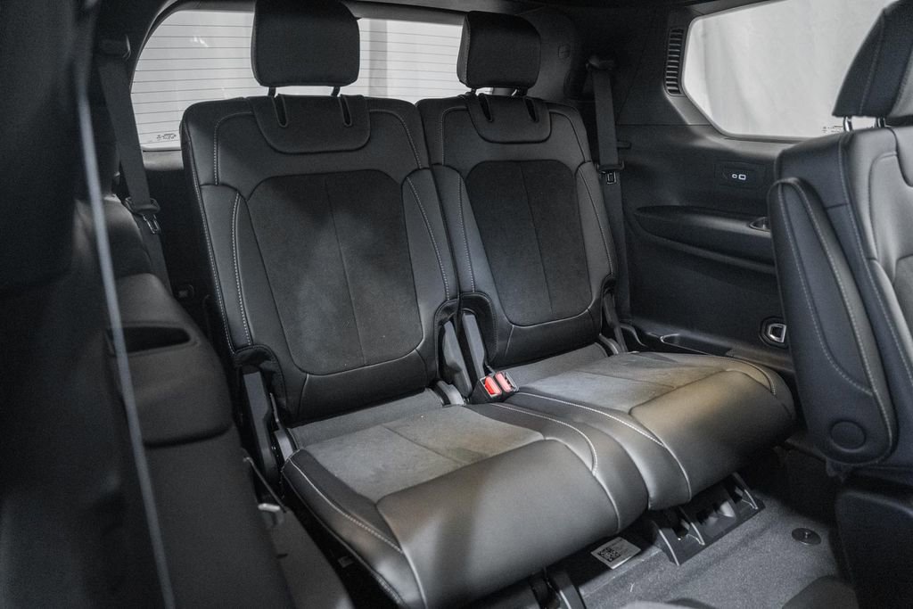 New 2025 Jeep Grand Cherokee L Altitude image 32