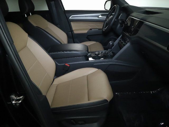 Used 2023 Volkswagen Atlas Cross Sport SEL AWD/4WD image 38
