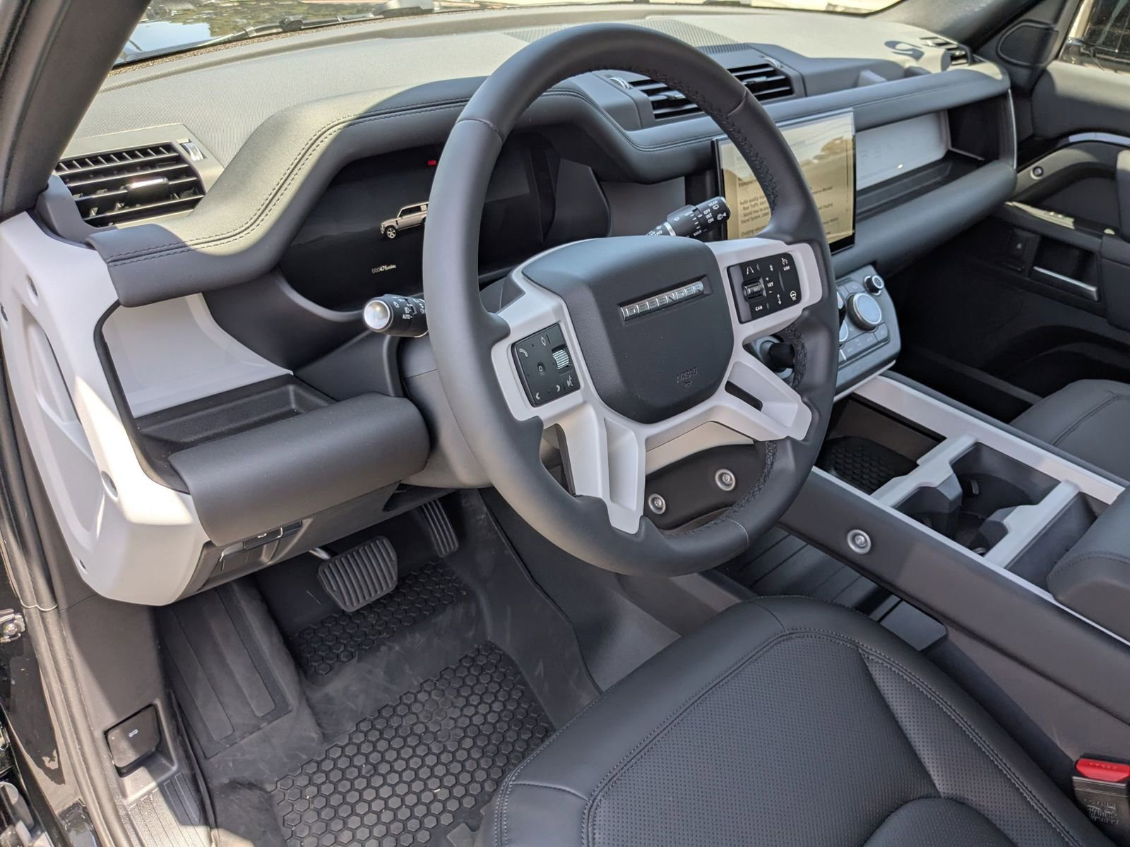 Used 2025 Land Rover Defender 130 S image 10