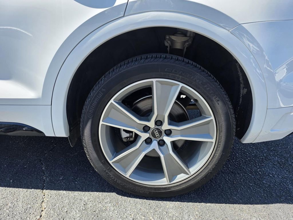 Used 2025 Audi Q5 2.0T Premium image 11