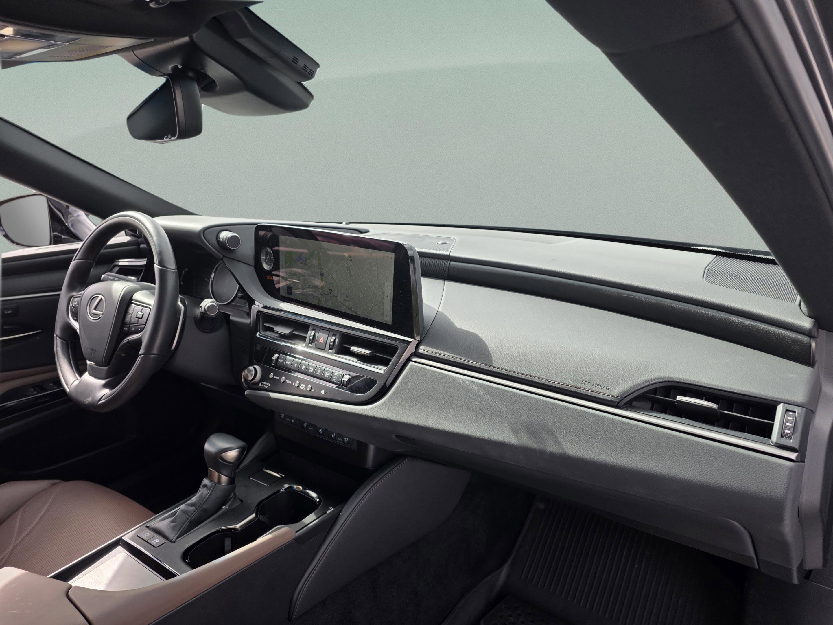 Certified 2024 Lexus ES 300h ES 300h Luxury w/ Technology Package image 31