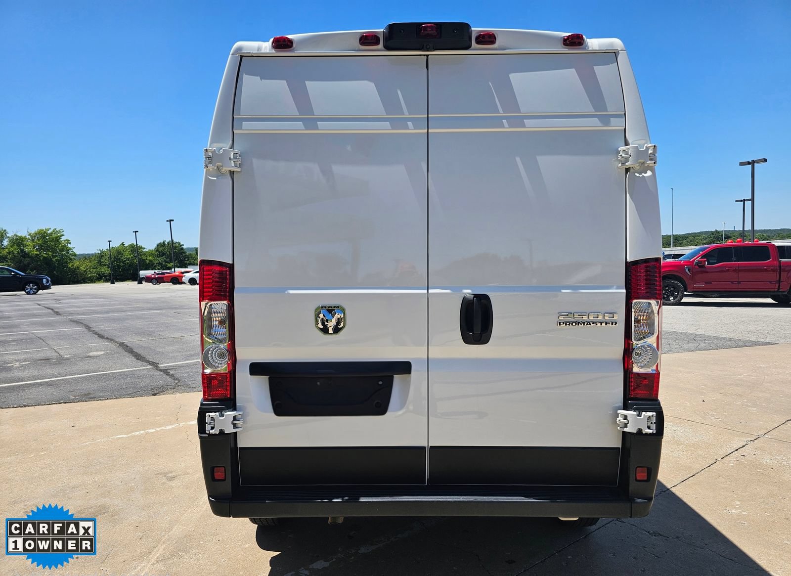 Used 2025 RAM ProMaster 2500 w/ Convenience Group FWD image 4