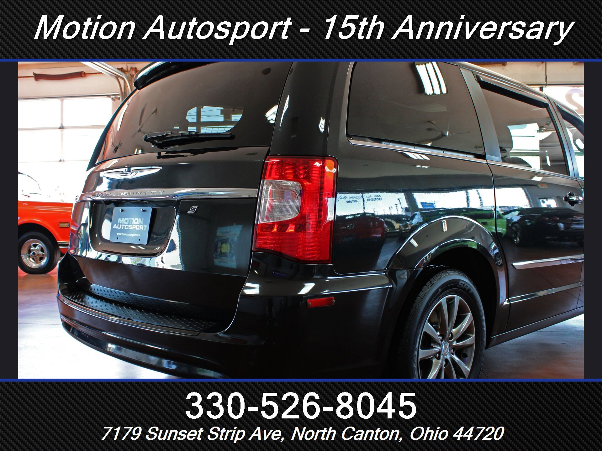 Used 2015 Chrysler Town & Country S w/ Driver Convenience Group FWD image 11