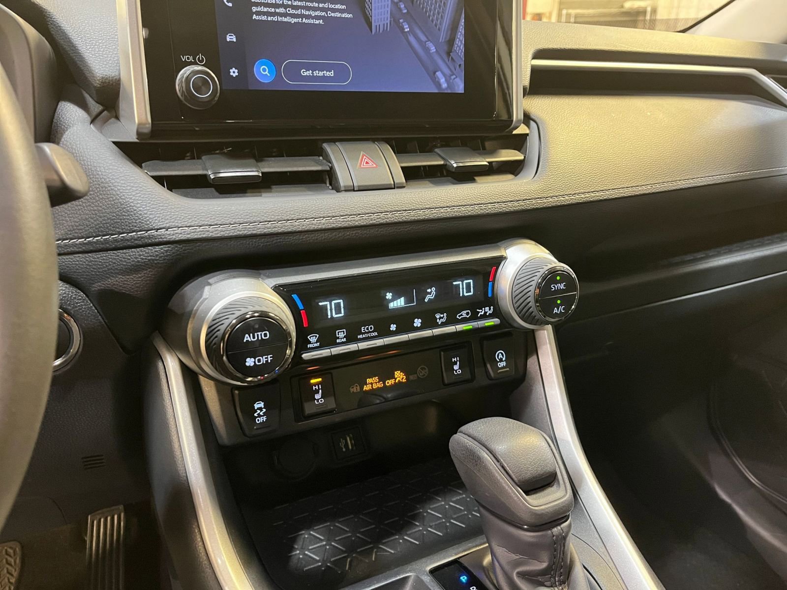 Used 2025 Toyota RAV4 XLE image 18