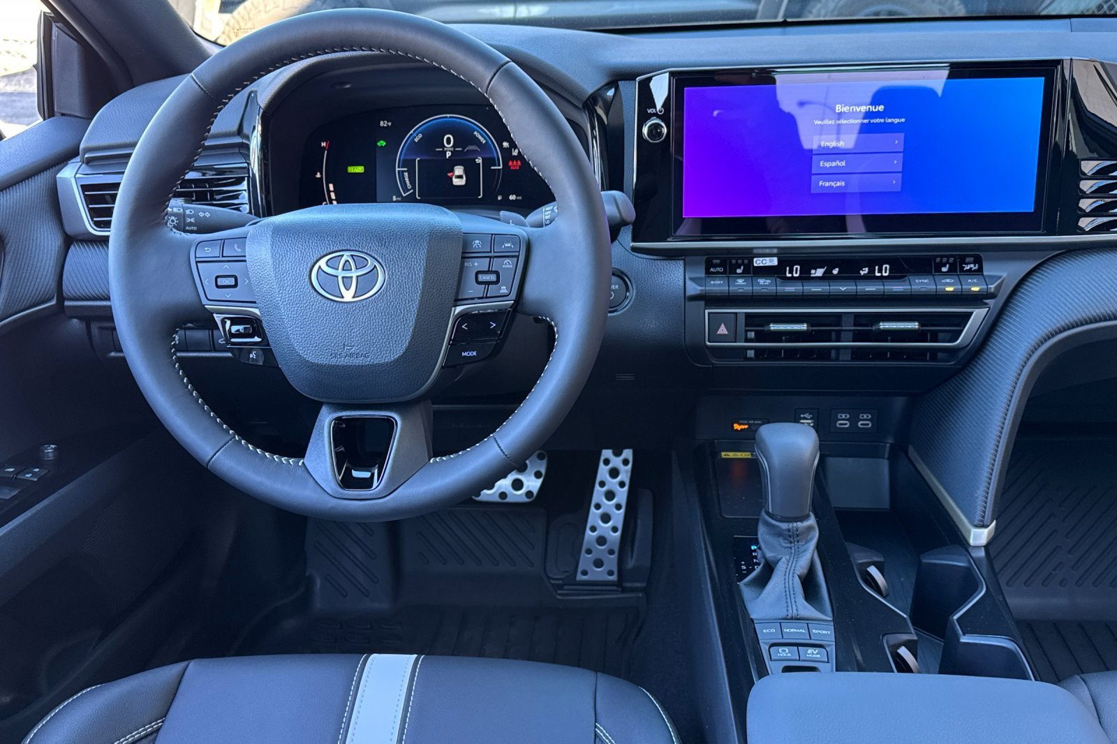 New 2026 Toyota Camry Hybrid image 14