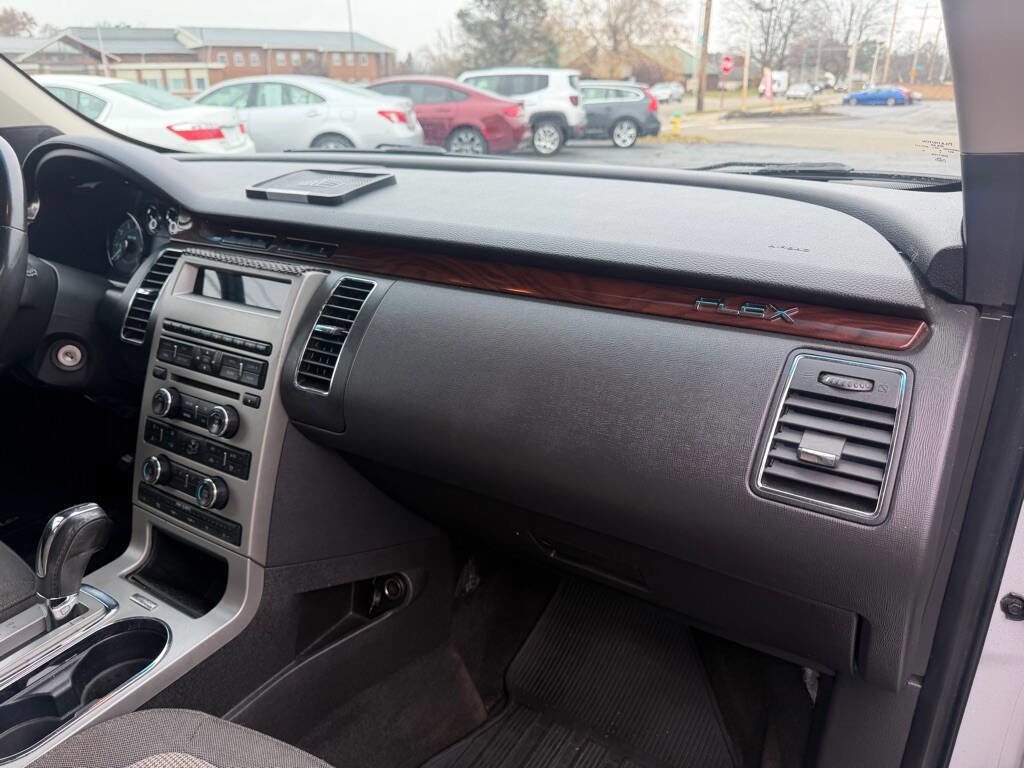 Used 2010 Ford Flex SEL image 11