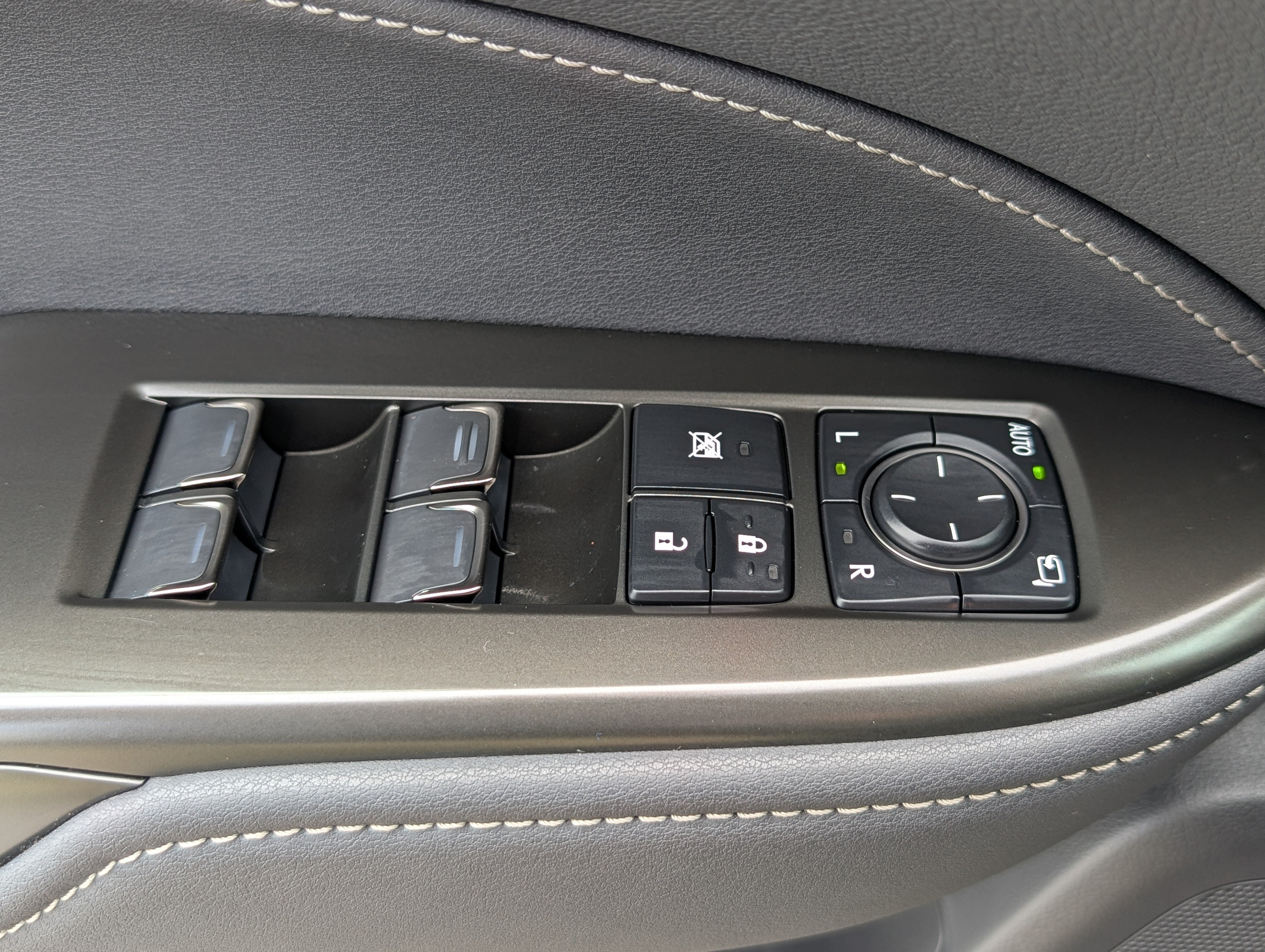 Used 2024 Lexus NX 450h+ F Sport w/ Vision Package AWD/4WD image 21