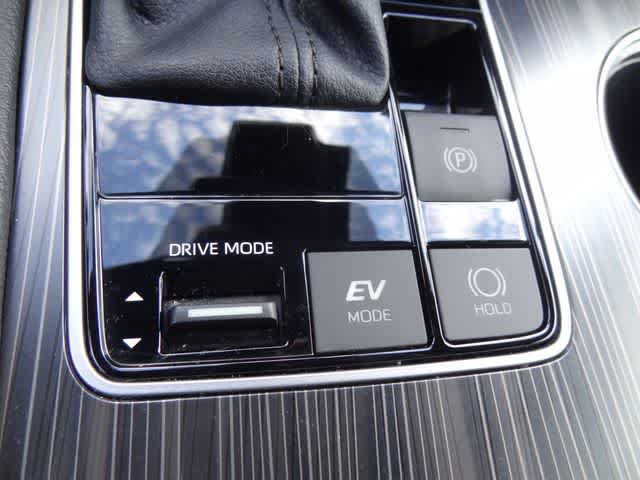 Certified 2023 Toyota Sienna Platinum AWD/4WD image 52