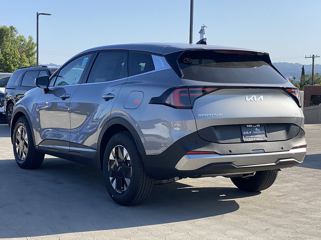 New 2026 Kia Sportage LX FWD image 6