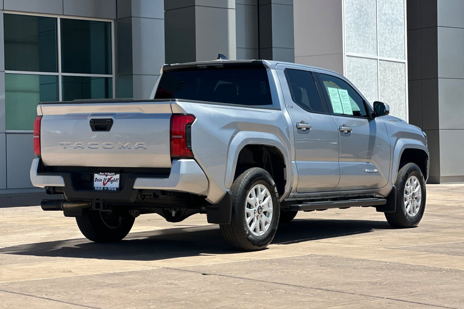 Used 2025 Toyota Tacoma SR5 RWD image 4
