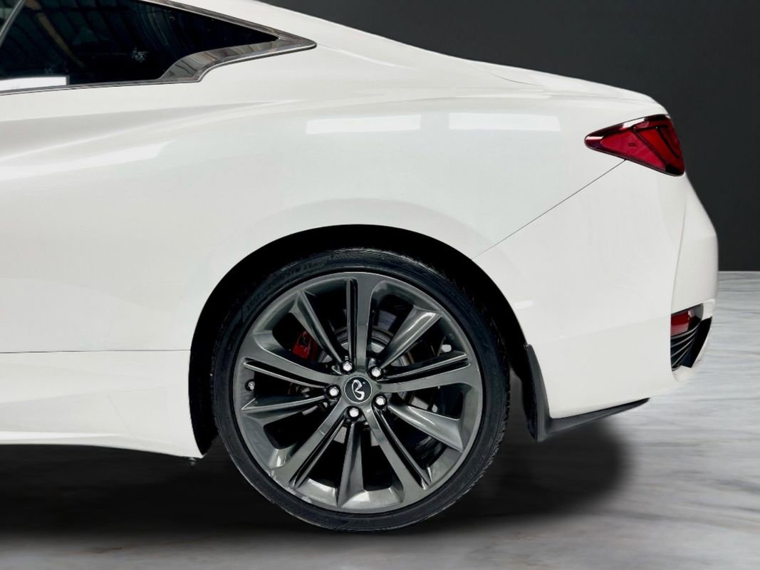 Used 2018 INFINITI Q60 Red Sport 400 w/ Sensory Package 3.0T Sport AWD/4WD image 11