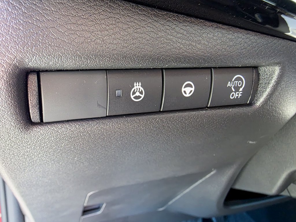 New 2027 Nissan Kicks SR w/ SR Premium Package FWD image 40